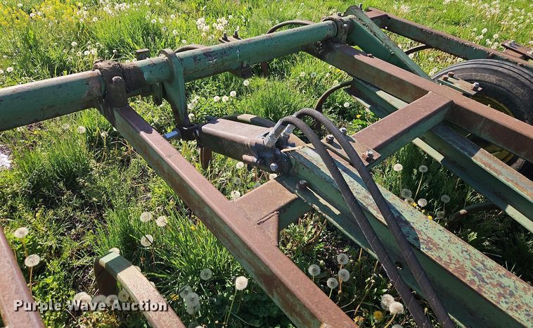 image for item EI8977 John Deere F1600 chisel