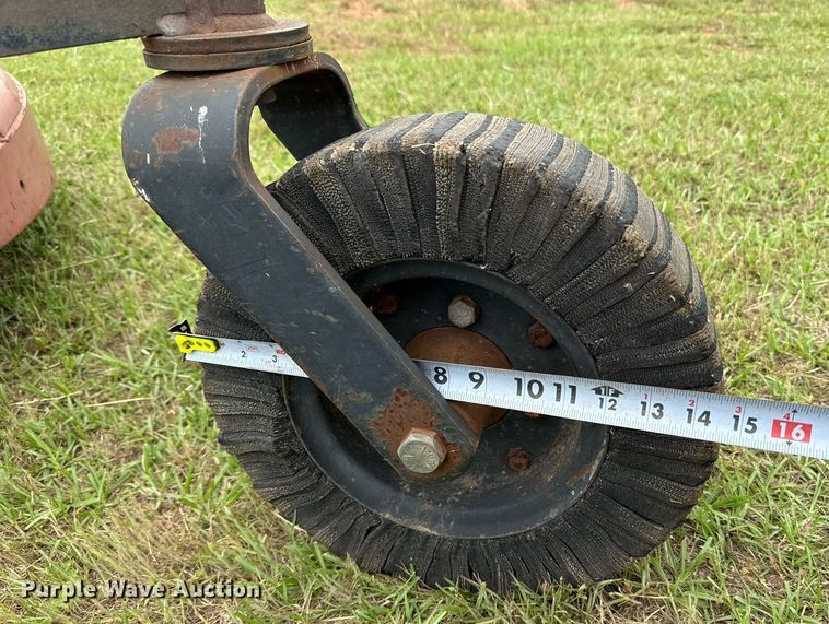 image for item EJ3679 2007 John Deere 790 MFWD tractor