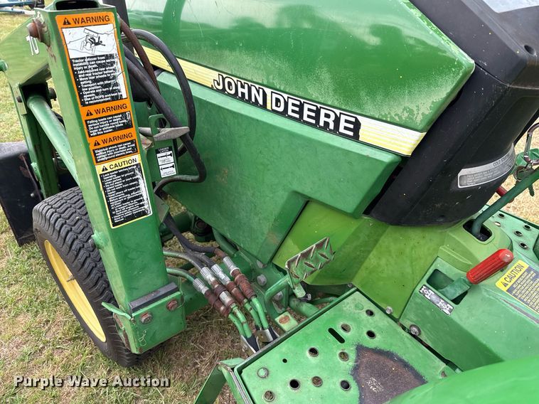 image for item EJ3679 2007 John Deere 790 MFWD tractor
