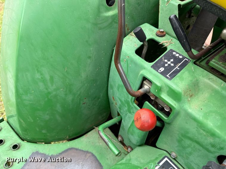 image for item EJ3679 2007 John Deere 790 MFWD tractor