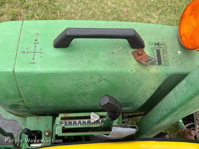 image for item EJ3679 2007 John Deere 790 MFWD tractor