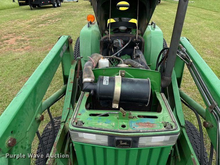 image for item EJ3679 2007 John Deere 790 MFWD tractor