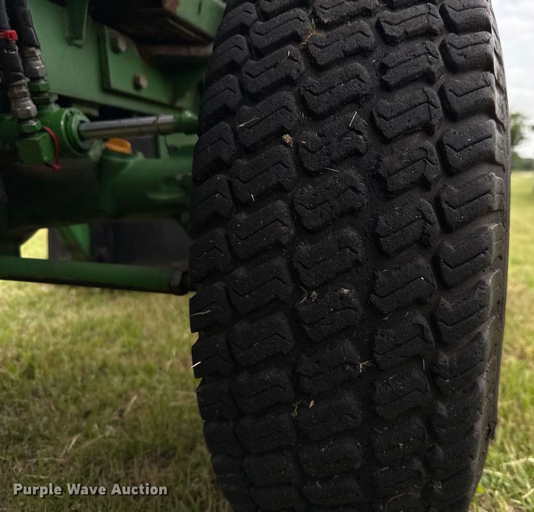 image for item EJ3679 2007 John Deere 790 MFWD tractor