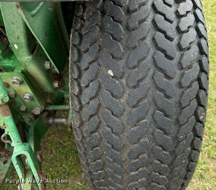 image for item EJ3679 2007 John Deere 790 MFWD tractor