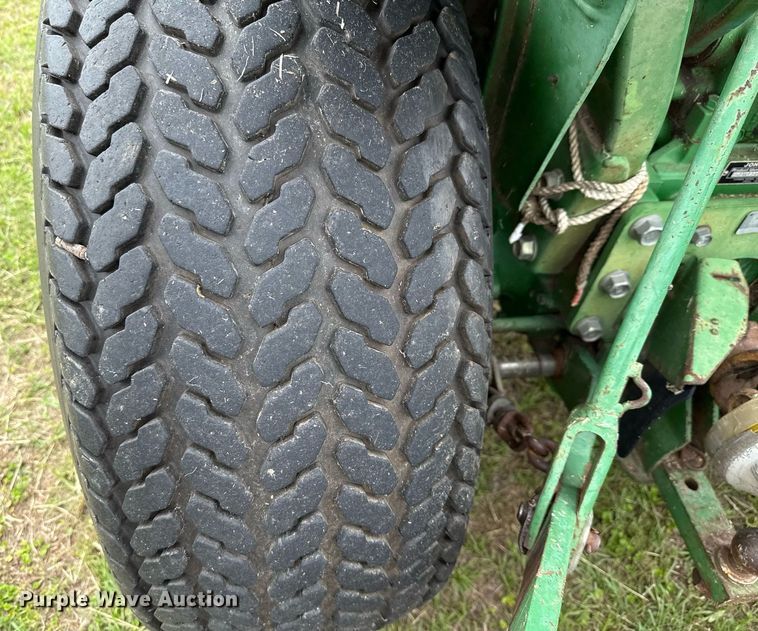 image for item EJ3679 2007 John Deere 790 MFWD tractor