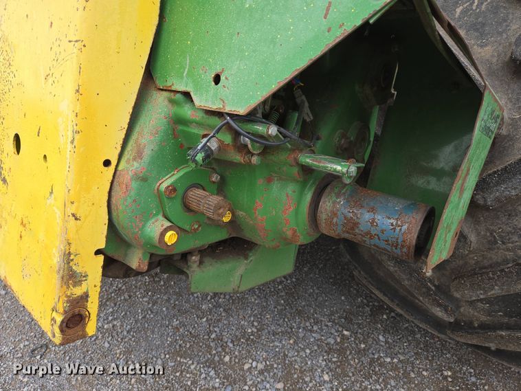 image for item EJ7473 2002 John Deere  6950 PRWD forage harvester