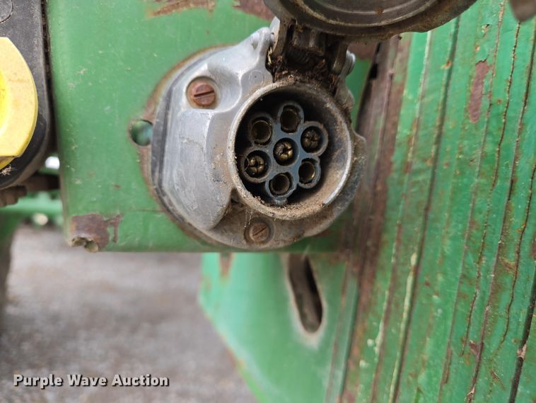 image for item EJ7473 2002 John Deere  6950 PRWD forage harvester