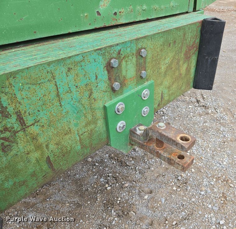 image for item EJ7473 2002 John Deere  6950 PRWD forage harvester