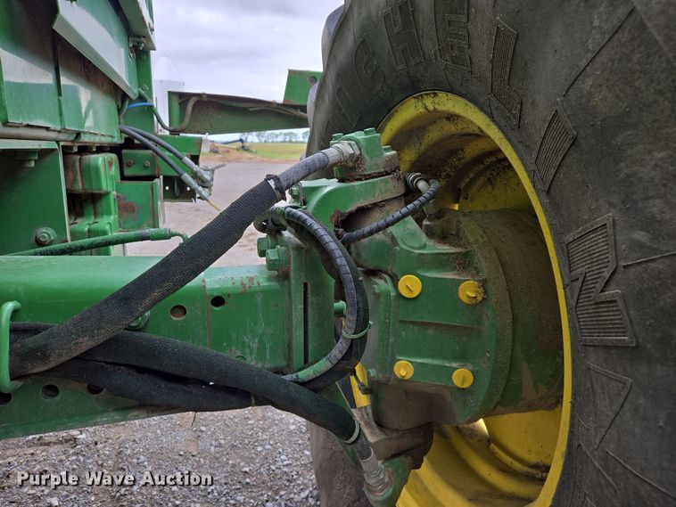 image for item EJ7473 2002 John Deere  6950 PRWD forage harvester