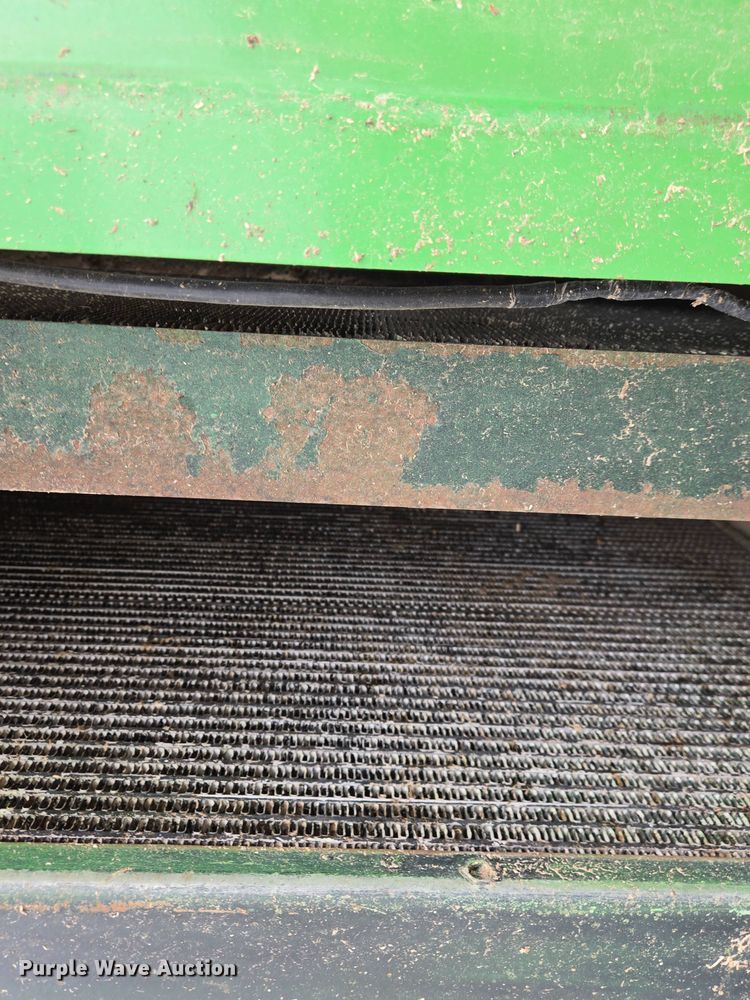 image for item EJ7473 2002 John Deere  6950 PRWD forage harvester