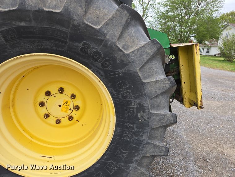 image for item EJ7473 2002 John Deere  6950 PRWD forage harvester