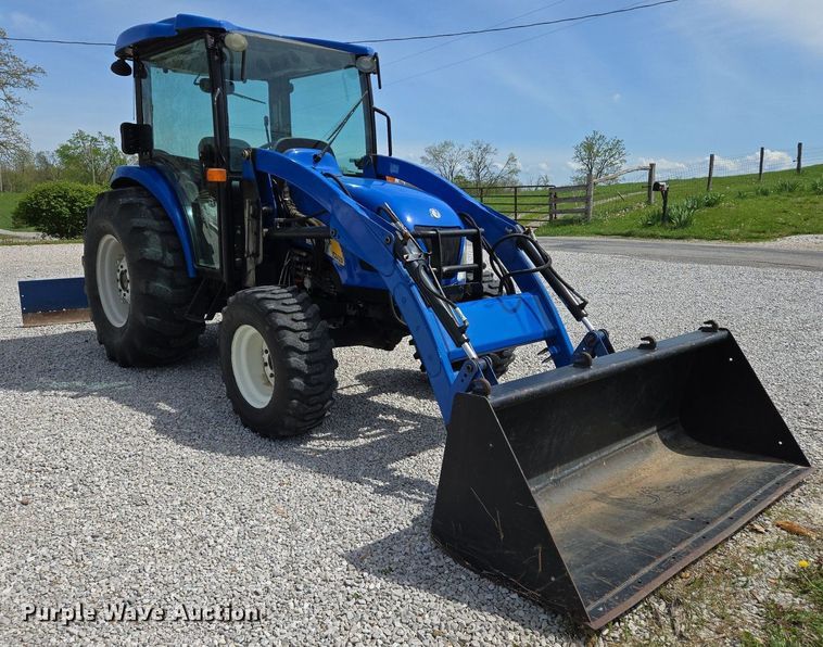 image for item EJ7512 2007 New Holland T2420 MFWD tractor