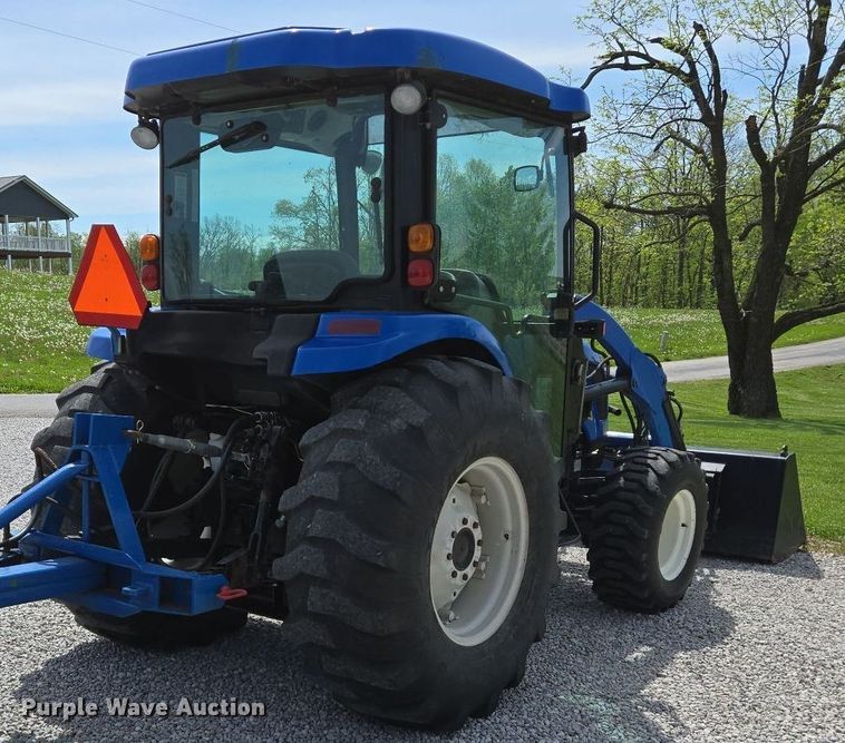 image for item EJ7512 2007 New Holland T2420 MFWD tractor