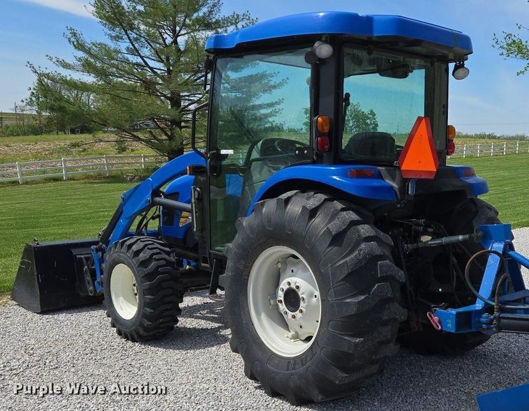 image for item EJ7512 2007 New Holland T2420 MFWD tractor