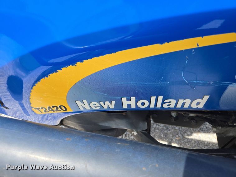 image for item EJ7512 2007 New Holland T2420 MFWD tractor