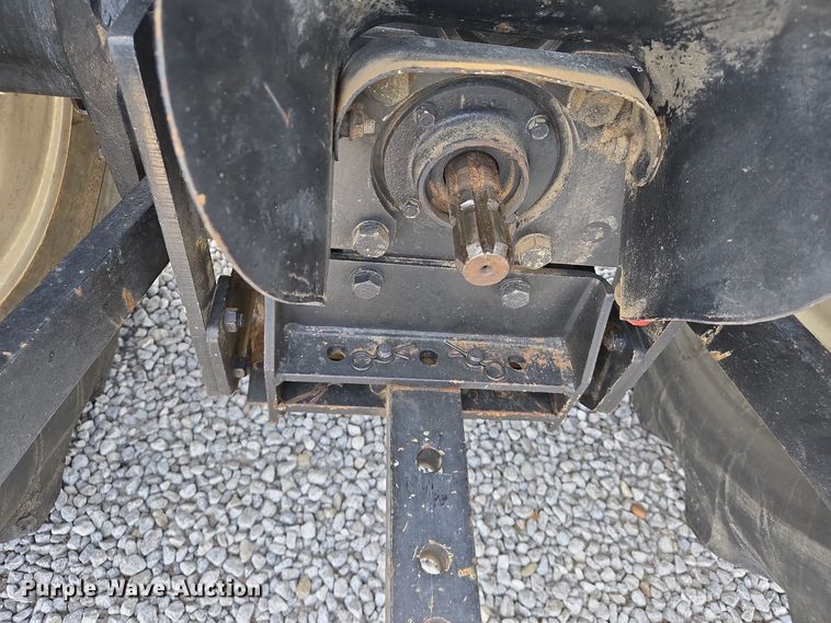 image for item EJ7512 2007 New Holland T2420 MFWD tractor