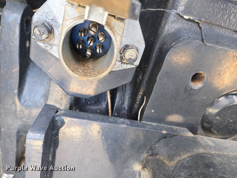 image for item EJ7512 2007 New Holland T2420 MFWD tractor