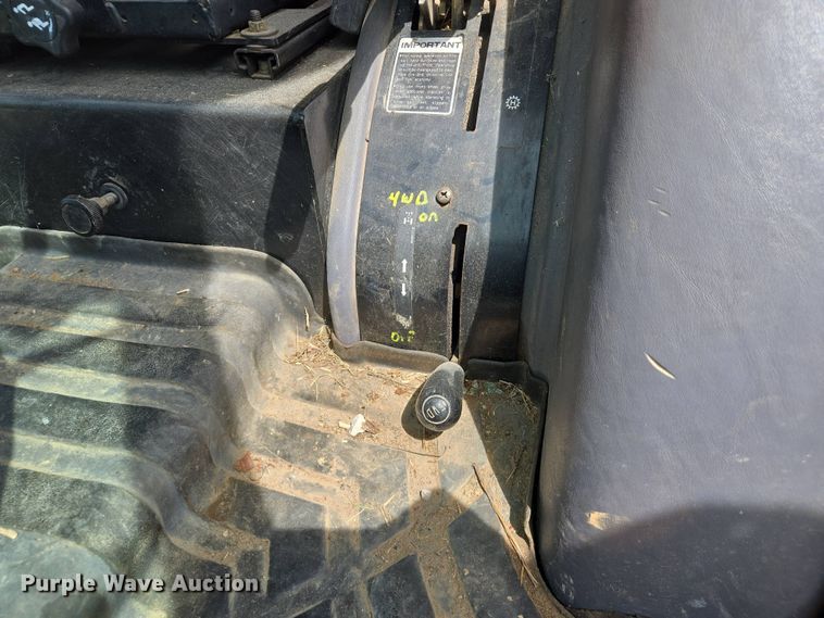 image for item EJ7512 2007 New Holland T2420 MFWD tractor