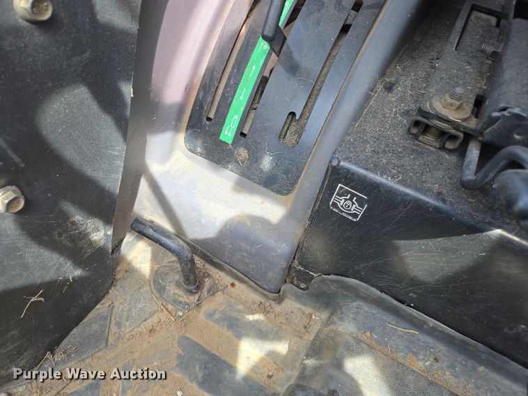 image for item EJ7512 2007 New Holland T2420 MFWD tractor