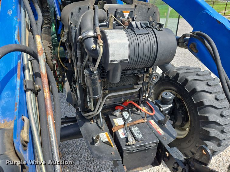 image for item EJ7512 2007 New Holland T2420 MFWD tractor