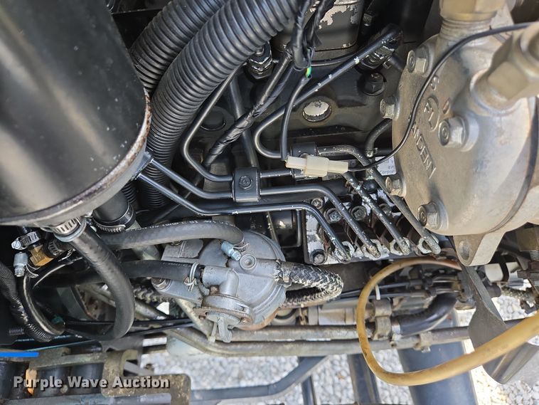 image for item EJ7512 2007 New Holland T2420 MFWD tractor