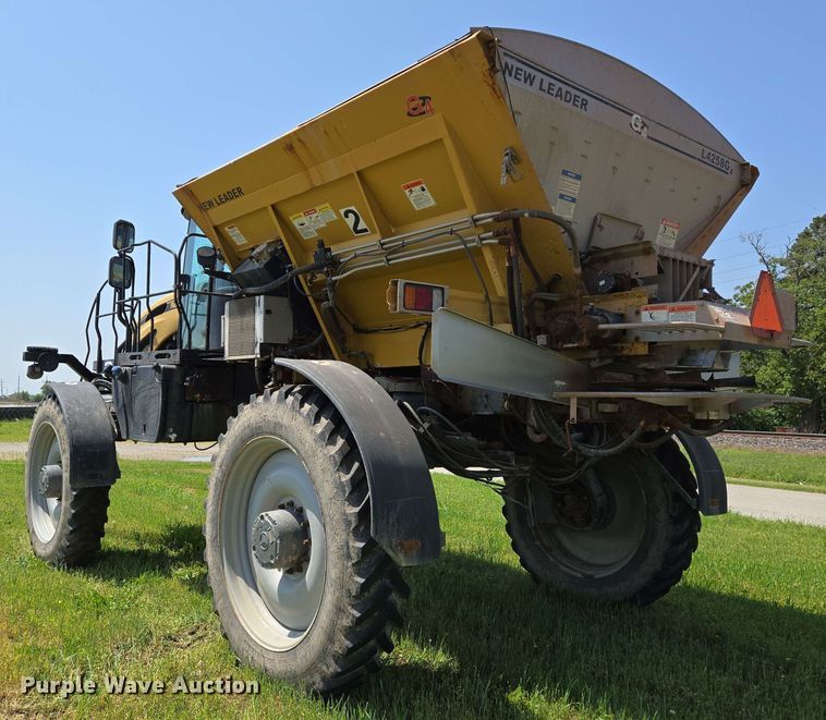 image for item EJ7533 2015 RoGator RG1100B spreader