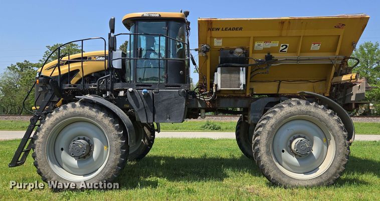 image for item EJ7533 2015 RoGator RG1100B spreader