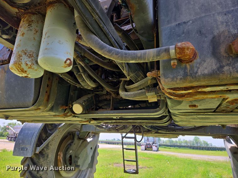 image for item EJ7533 2015 RoGator RG1100B spreader