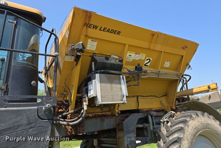 image for item EJ7533 2015 RoGator RG1100B spreader