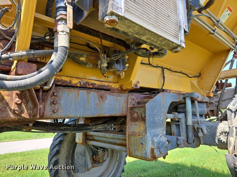 image for item EJ7533 2015 RoGator RG1100B spreader