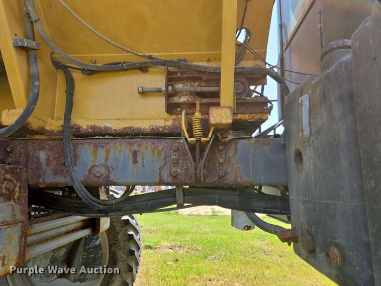 image for item EJ7533 2015 RoGator RG1100B spreader