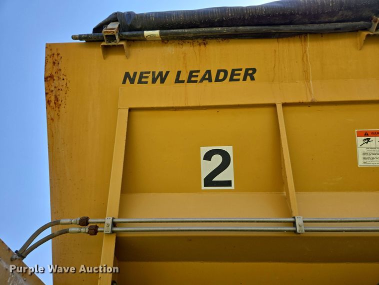 image for item EJ7533 2015 RoGator RG1100B spreader