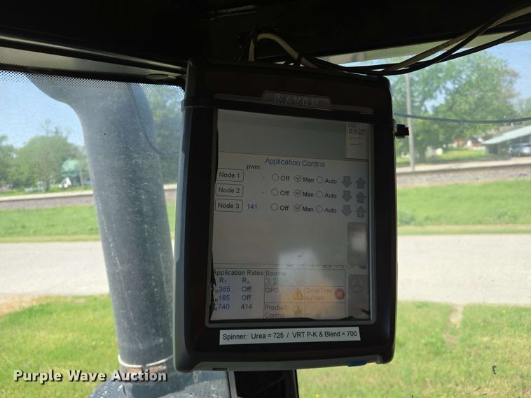 image for item EJ7533 2015 RoGator RG1100B spreader