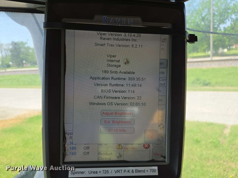 image for item EJ7533 2015 RoGator RG1100B spreader