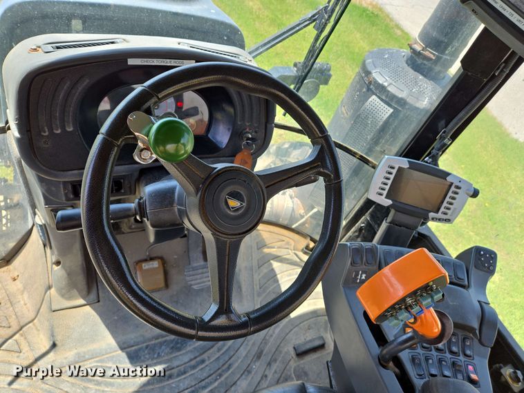 image for item EJ7533 2015 RoGator RG1100B spreader