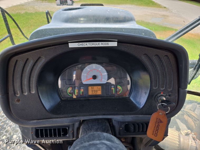 image for item EJ7533 2015 RoGator RG1100B spreader