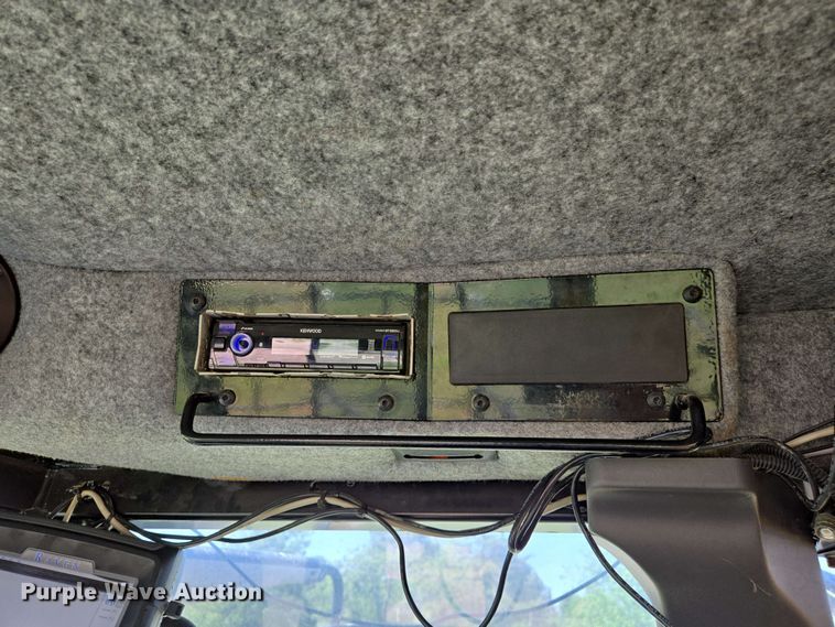 image for item EJ7533 2015 RoGator RG1100B spreader