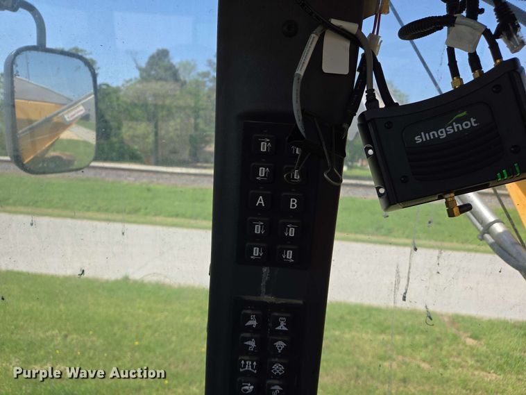 image for item EJ7533 2015 RoGator RG1100B spreader