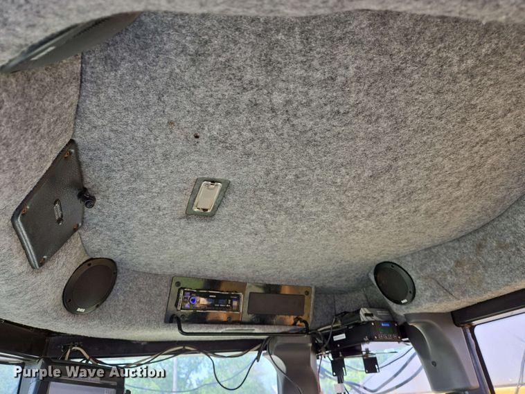 image for item EJ7533 2015 RoGator RG1100B spreader