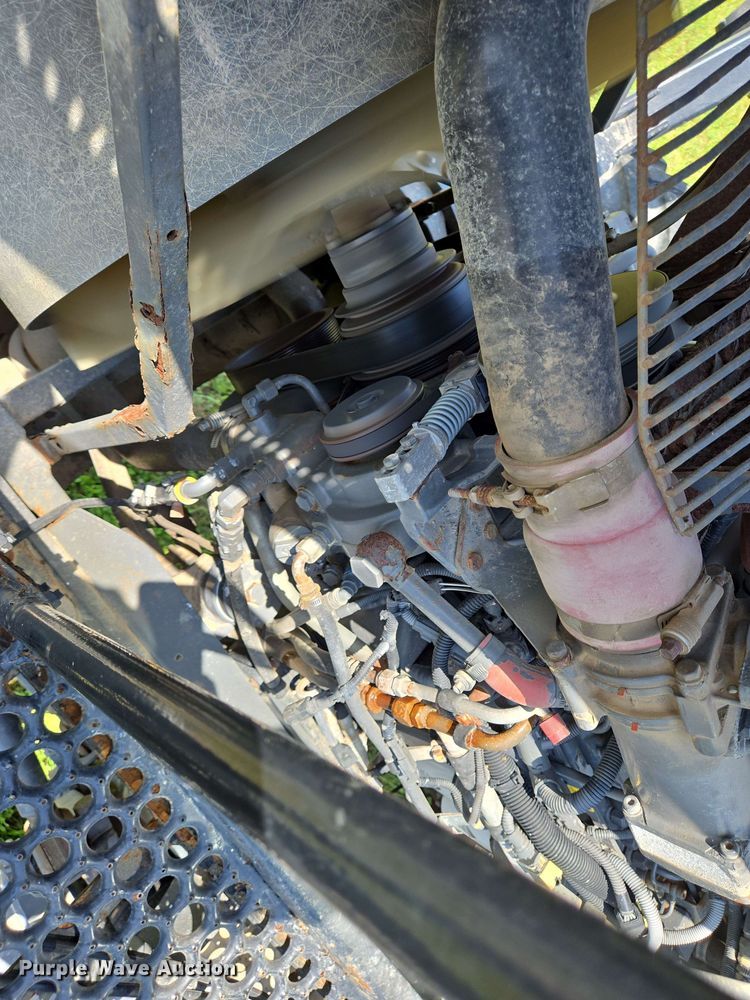 image for item EJ7533 2015 RoGator RG1100B spreader