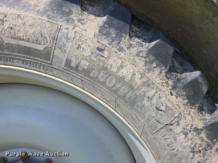 image for item EJ7533 2015 RoGator RG1100B spreader