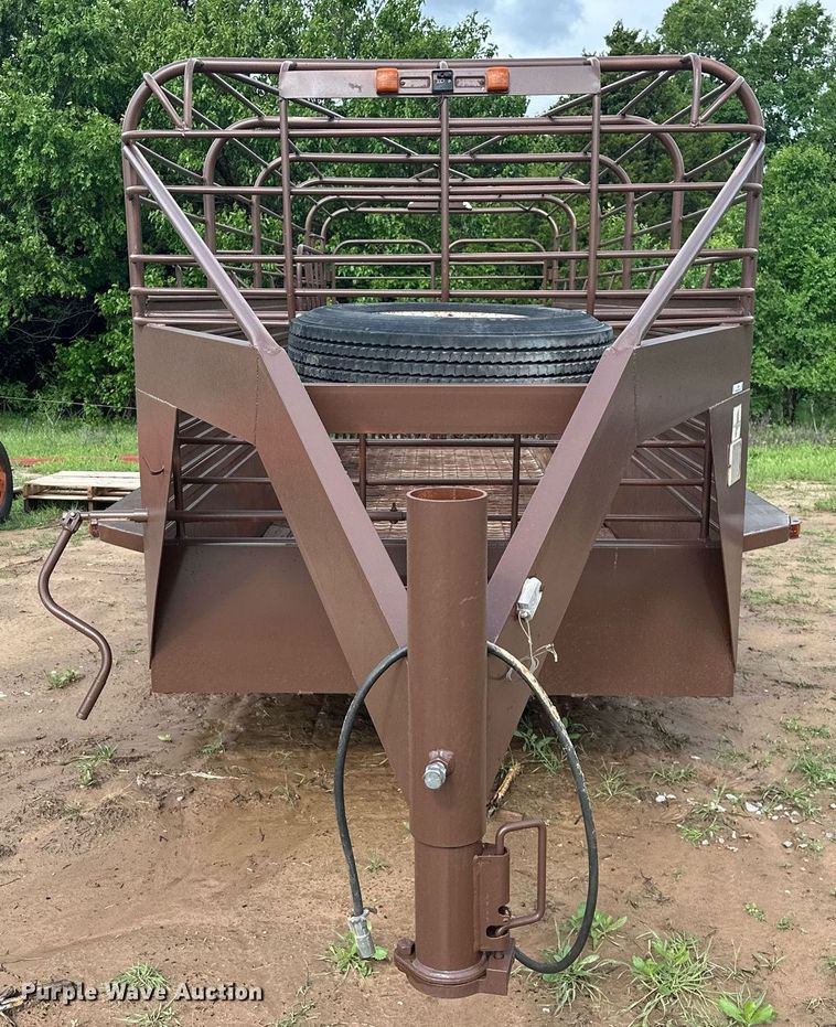 image for item EJ8696 Gooseneck Trailer  7820 livestock trailer