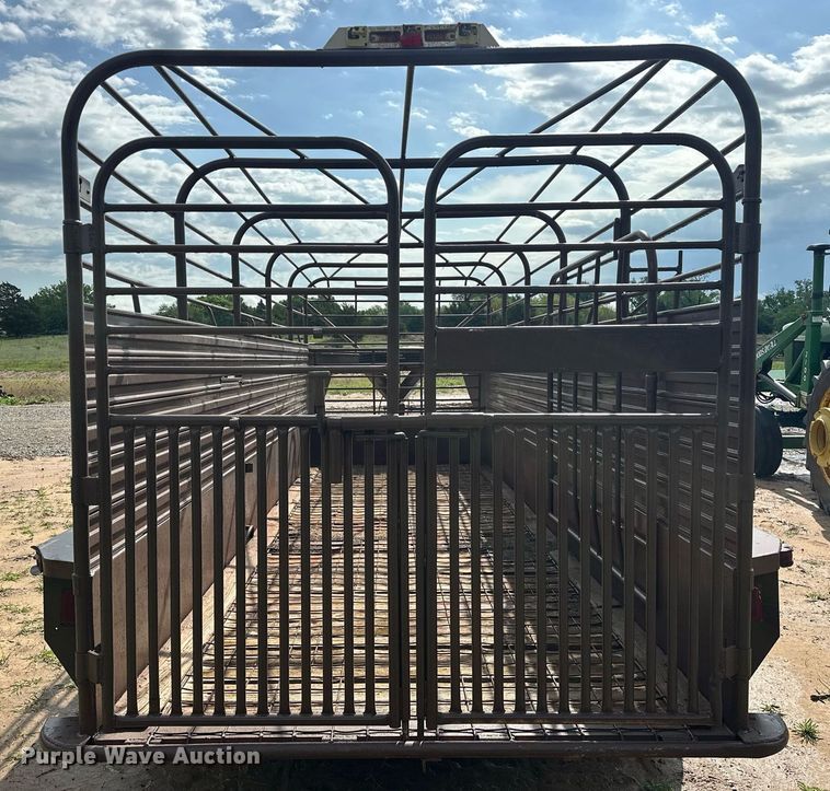 image for item EJ8696 Gooseneck Trailer  7820 livestock trailer