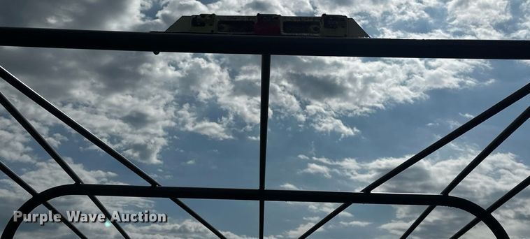 image for item EJ8696 Gooseneck Trailer  7820 livestock trailer