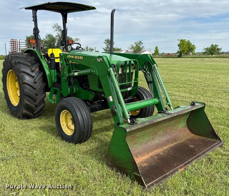 image for item EJ8759 2001 John Deere 5320 tractor