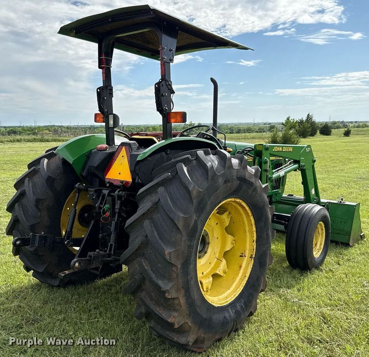 image for item EJ8759 2001 John Deere 5320 tractor