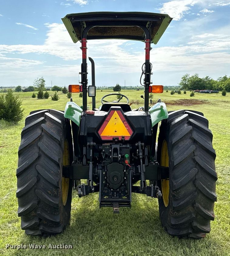 image for item EJ8759 2001 John Deere 5320 tractor