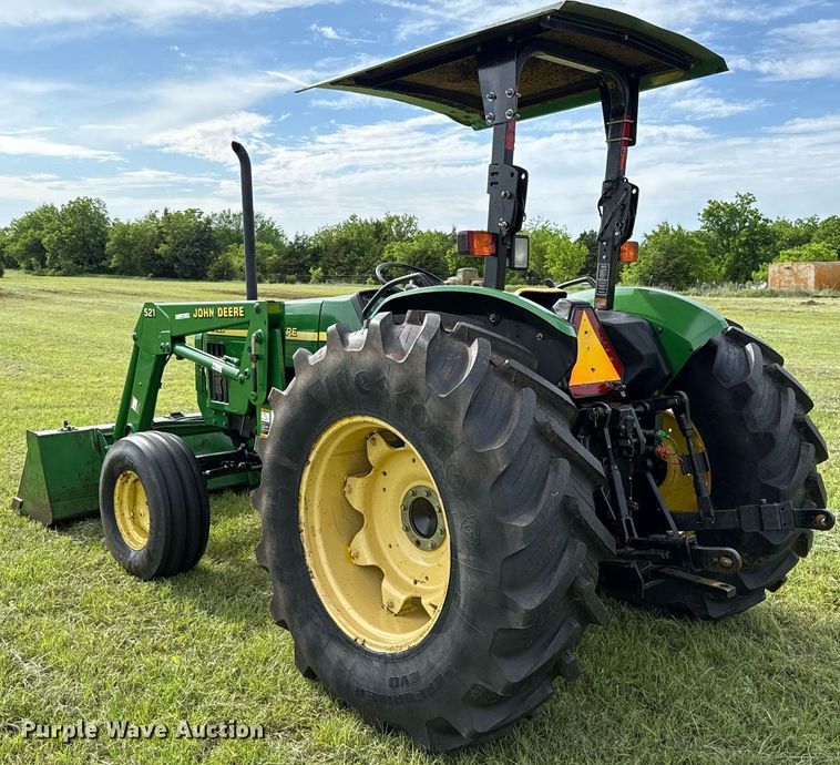 image for item EJ8759 2001 John Deere 5320 tractor