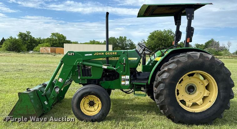 image for item EJ8759 2001 John Deere 5320 tractor