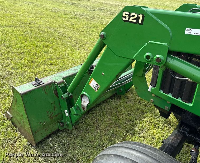 image for item EJ8759 2001 John Deere 5320 tractor